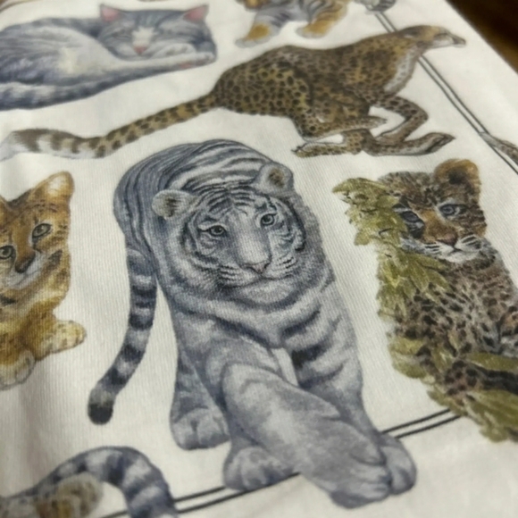 😎Cool Cats & Kittens Short Sleeve Oversized Tee - Picture 5 of 7